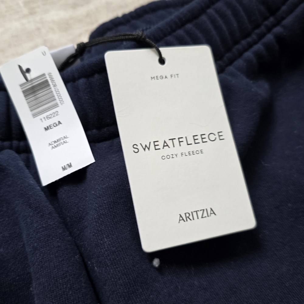 Aritzia Navy Blue Soft Fleece Cargo Joggers - Picture 3 of 3